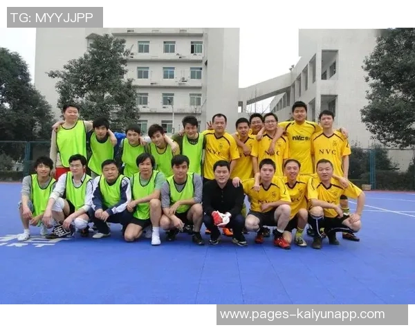 成都顶耀锦城足球俱乐部发布主教练招聘公告力争2026赛季晋级中乙联赛